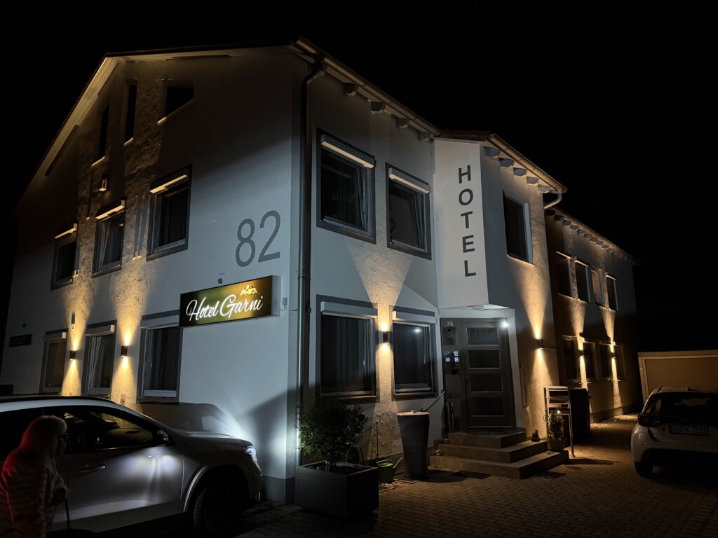 Hausansicht Hotel Garni Marlene Lange, Piracher Straße 82 in Burghausen